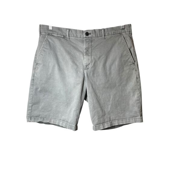 GAP Mens Shorts Size 36 Casual Chino Gray Pilot Grey 10" Inseam Stretch - Picture 1 of 4